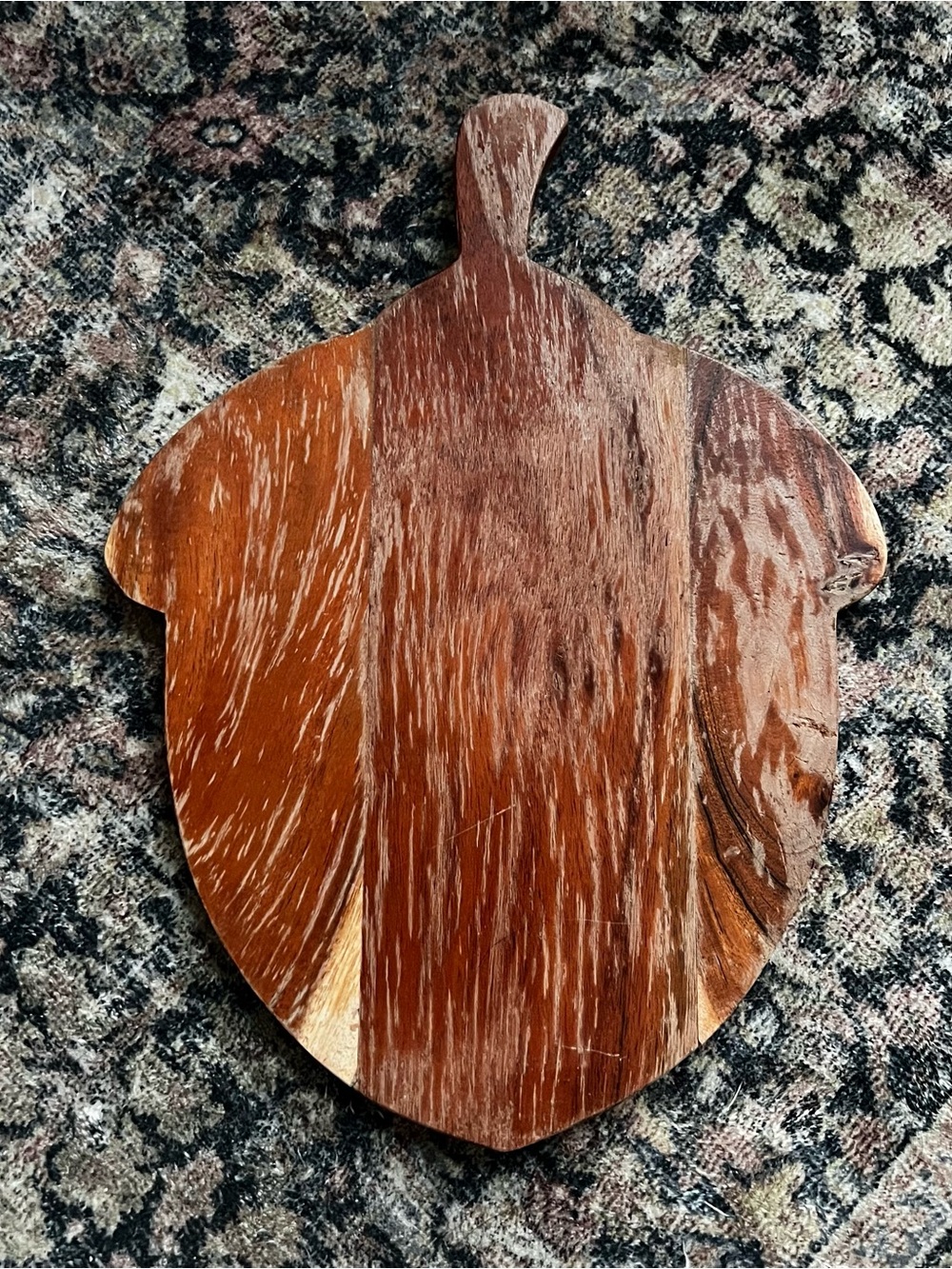 Handmade Wood & Resin Acorn board - Picture 5 of 8